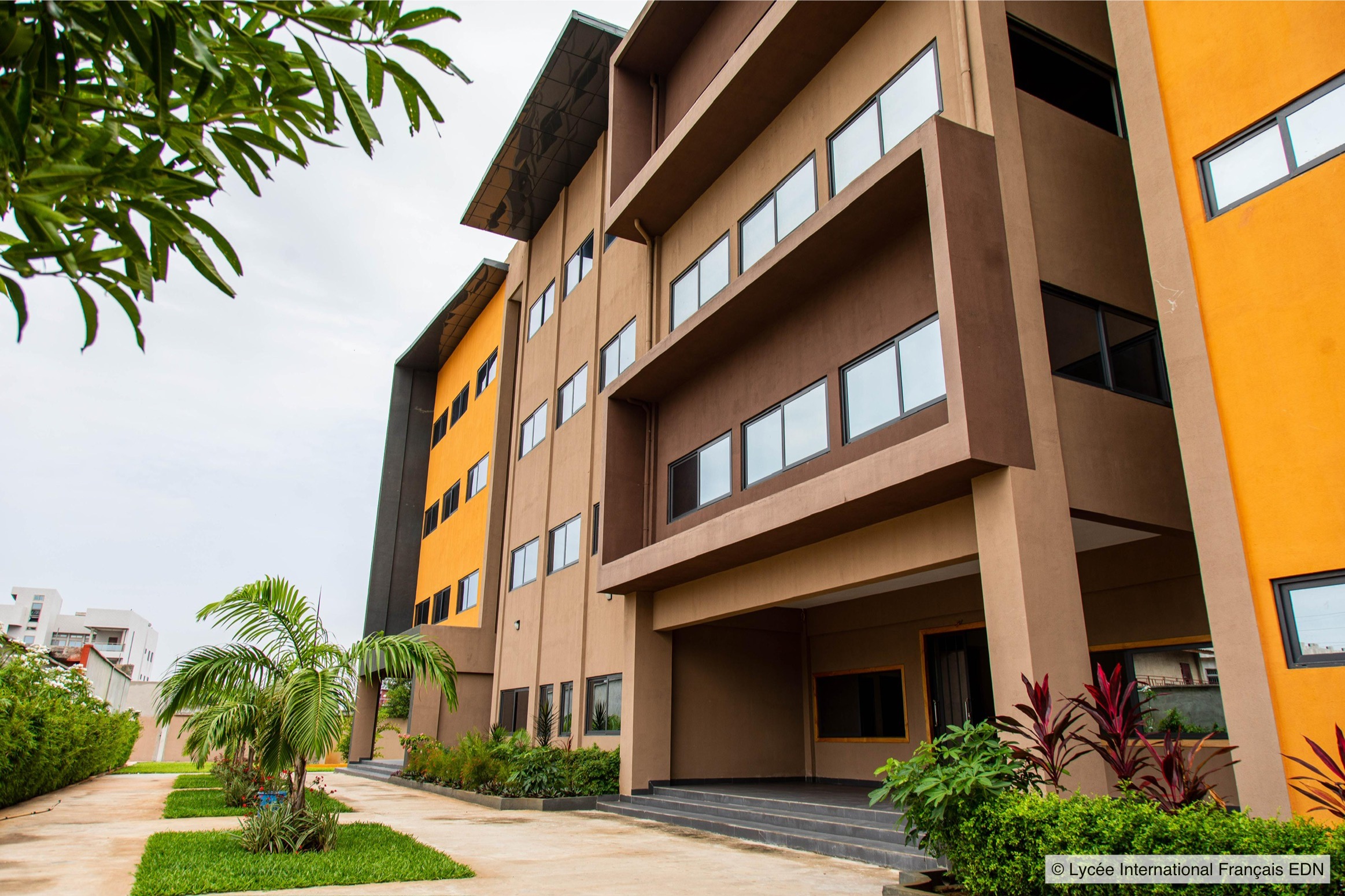 edn-facade-ecole.jpg